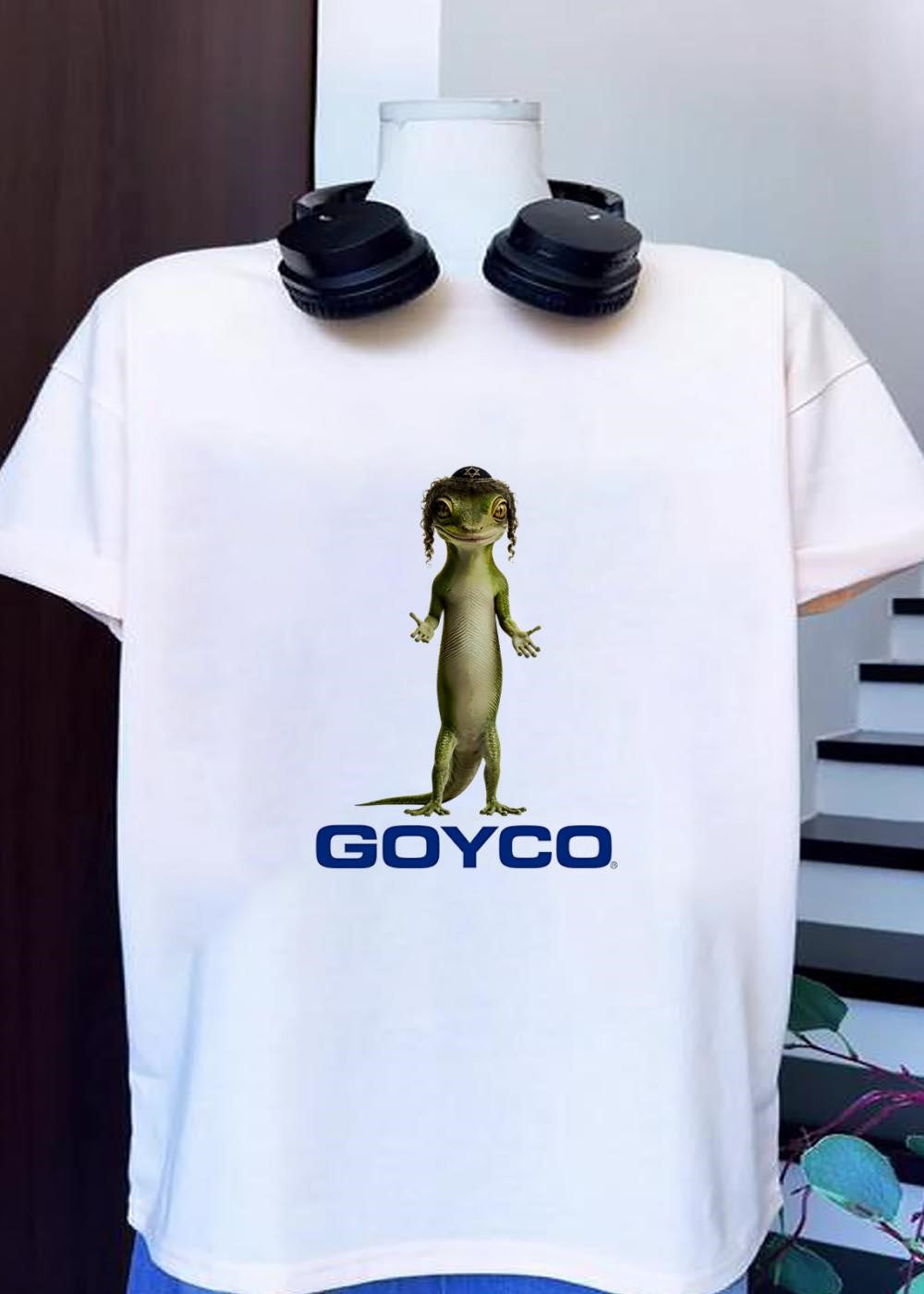Goyco Insurance Lizard Wearing A Kippah - Adult & Kids T-Shirts, Sweatshirts & Hoodies apparel design preview 1