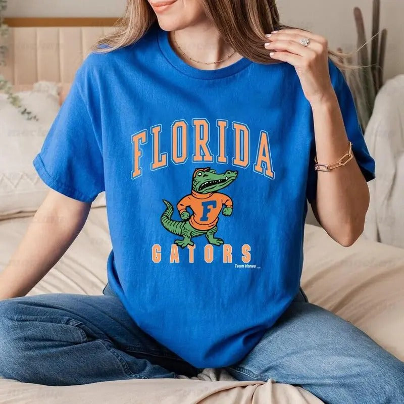 Vintage 90s University Gators - Adult & Kids T-Shirts, Sweatshirts & Hoodies apparel design preview 1