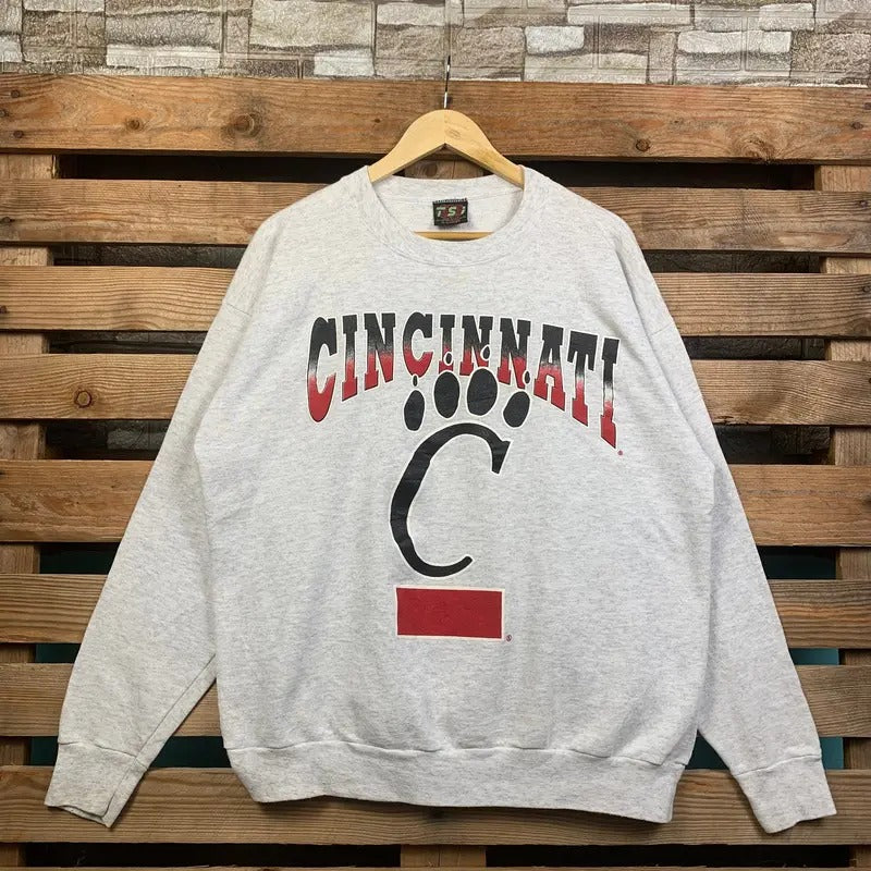 Vintage NCAA Cincinnati Bearcats Jumper Logo XLarge - Adult & Kids T-Shirts, Sweatshirts & Hoodies apparel design preview 1
