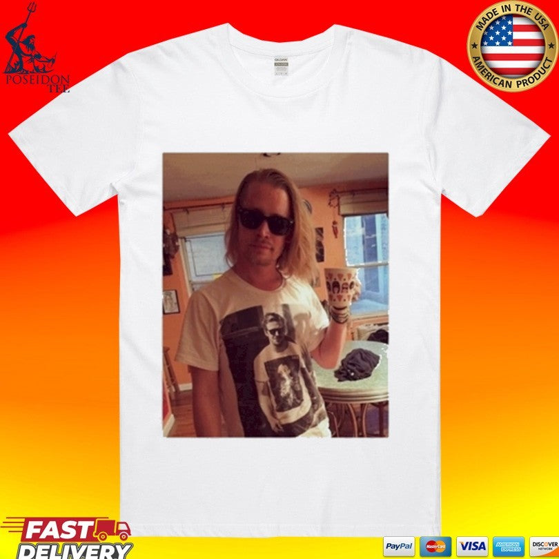 Ryan Gosling Wears Of Macaulay Culkin - Adult & Kids T-Shirts, Sweatshirts & Hoodies apparel design preview 1