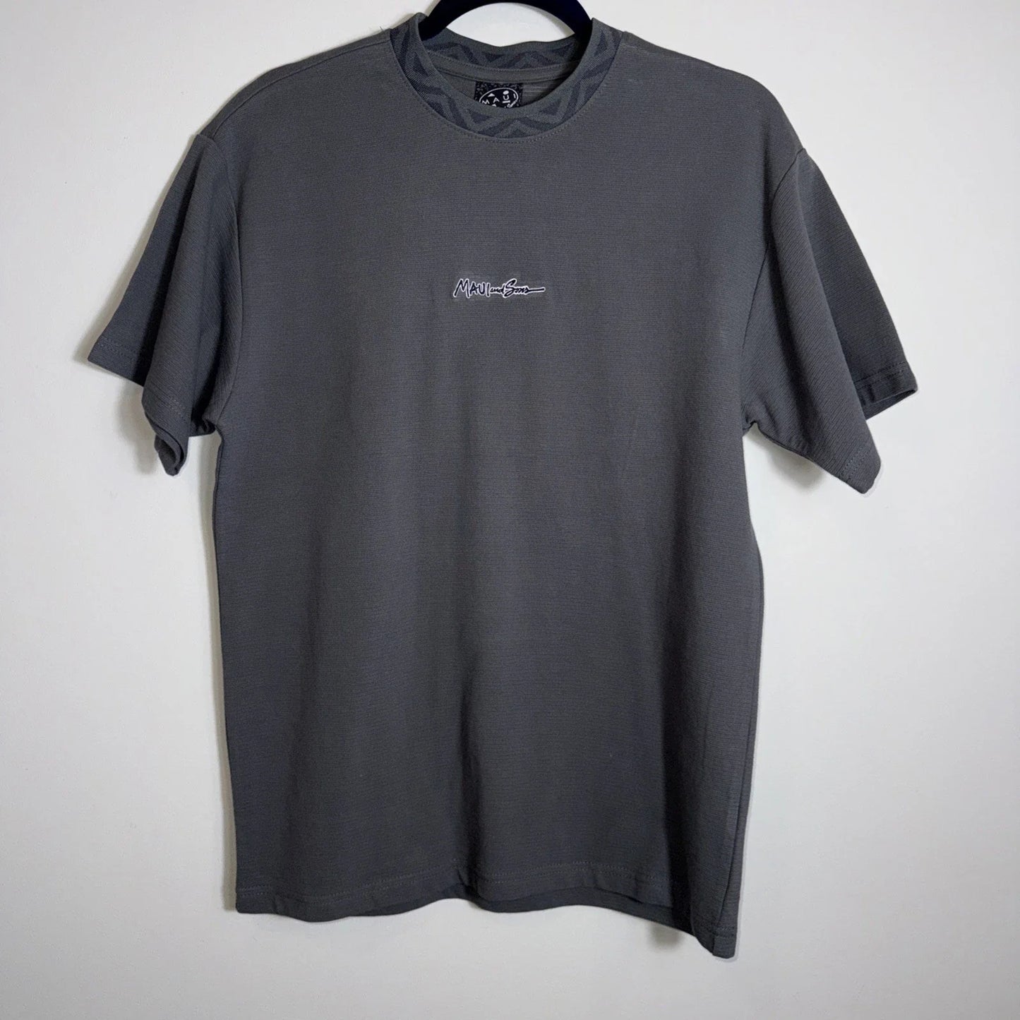 Maui and Sons Mens Size M Grey Tribal Collar Surf - Adult & Kids T-Shirts, Sweatshirts & Hoodies apparel design preview 1