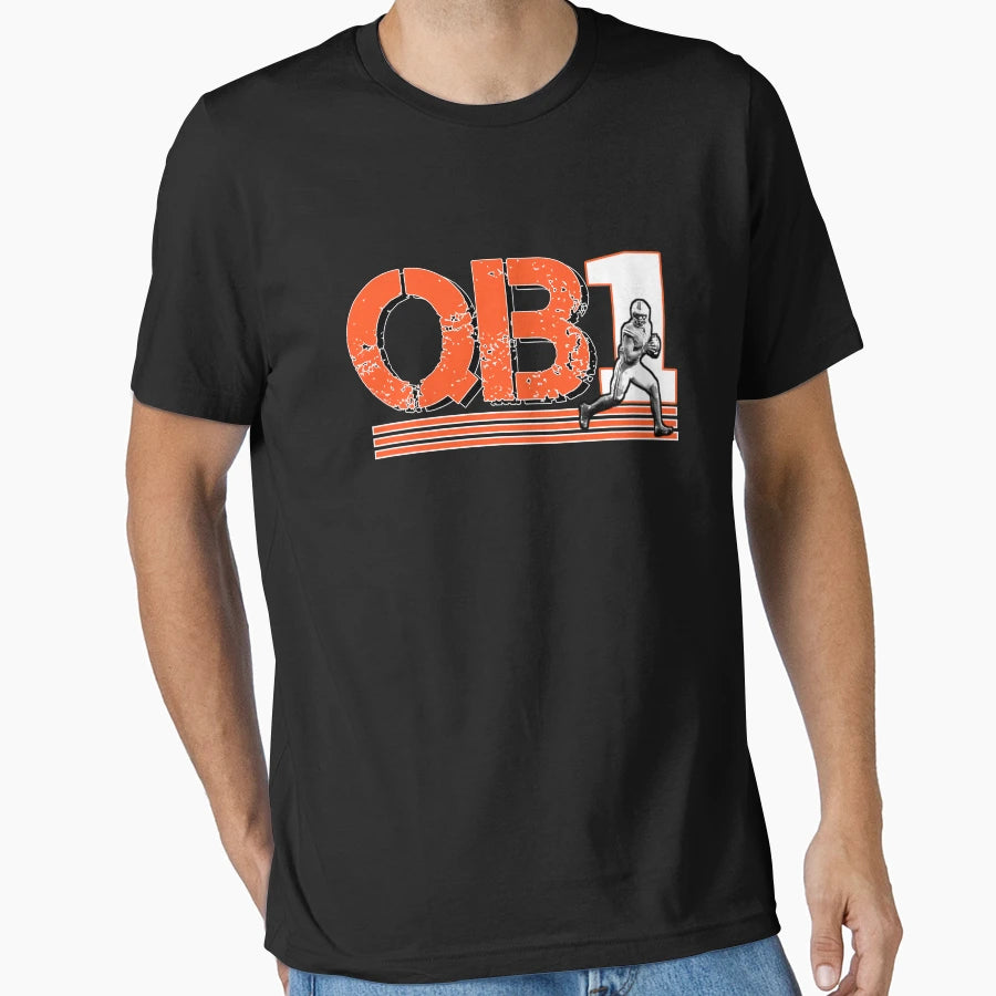 Justin Fields Bears Football T-Shirt - Minimalist Print for Adults - T-Shirt, Sweatshirt, Hoodie