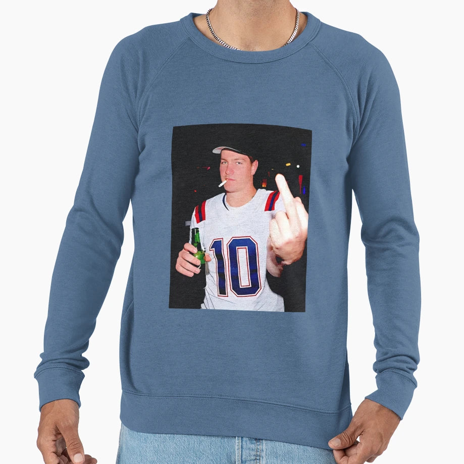 Drake Maye Flipping Bird Drinking Sweatshirt - Custom Art Print for Adults - T-Shirt, Sweatshirt, Hoodie