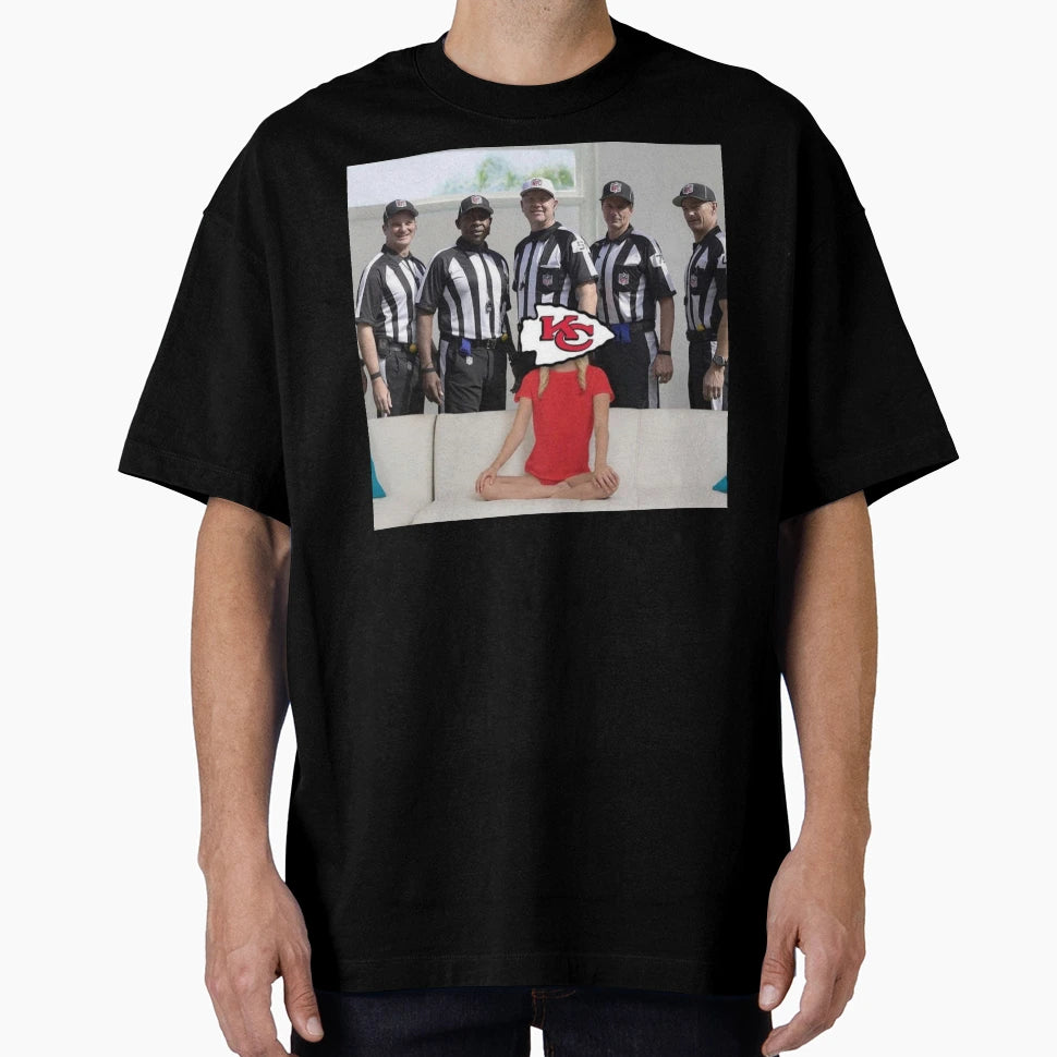 Chiefs T-Shirt - Minimalist Print Unisex - T-Shirt, Sweatshirt, Hoodie