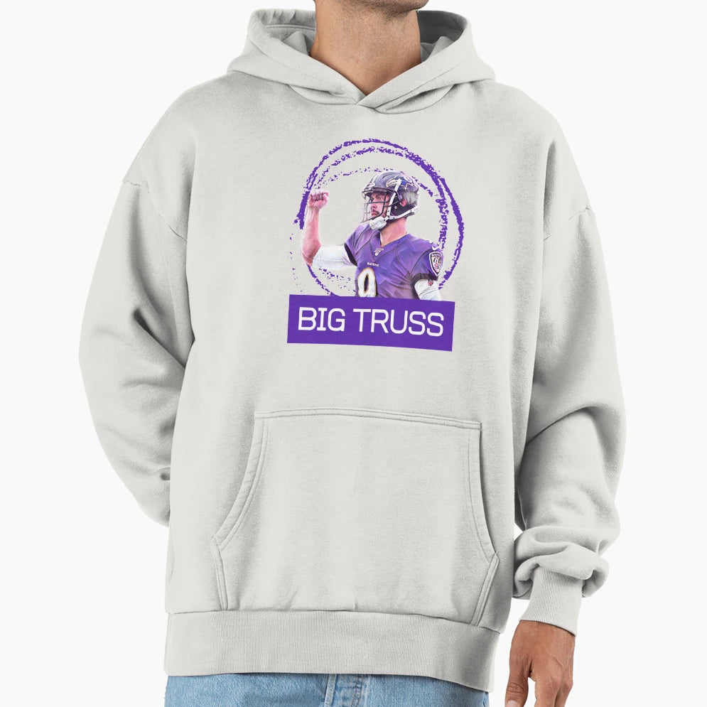 Justin Tucker Hoodie - Minimalist Print for Adults - T-Shirt, Sweatshirt, Hoodie