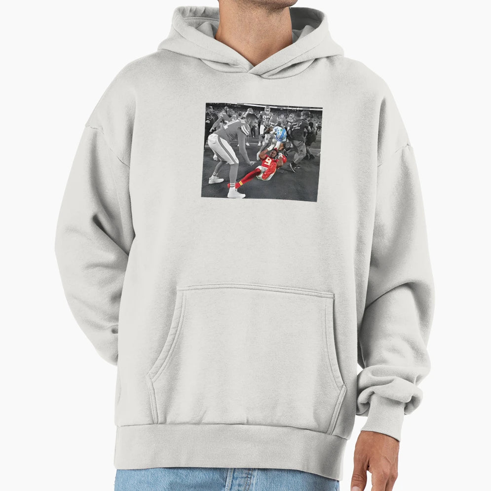 Intense Aerican Fotball Tackle Moment Hoodie - Graphic Print for Adults - T-Shirt, Sweatshirt, Hoodie