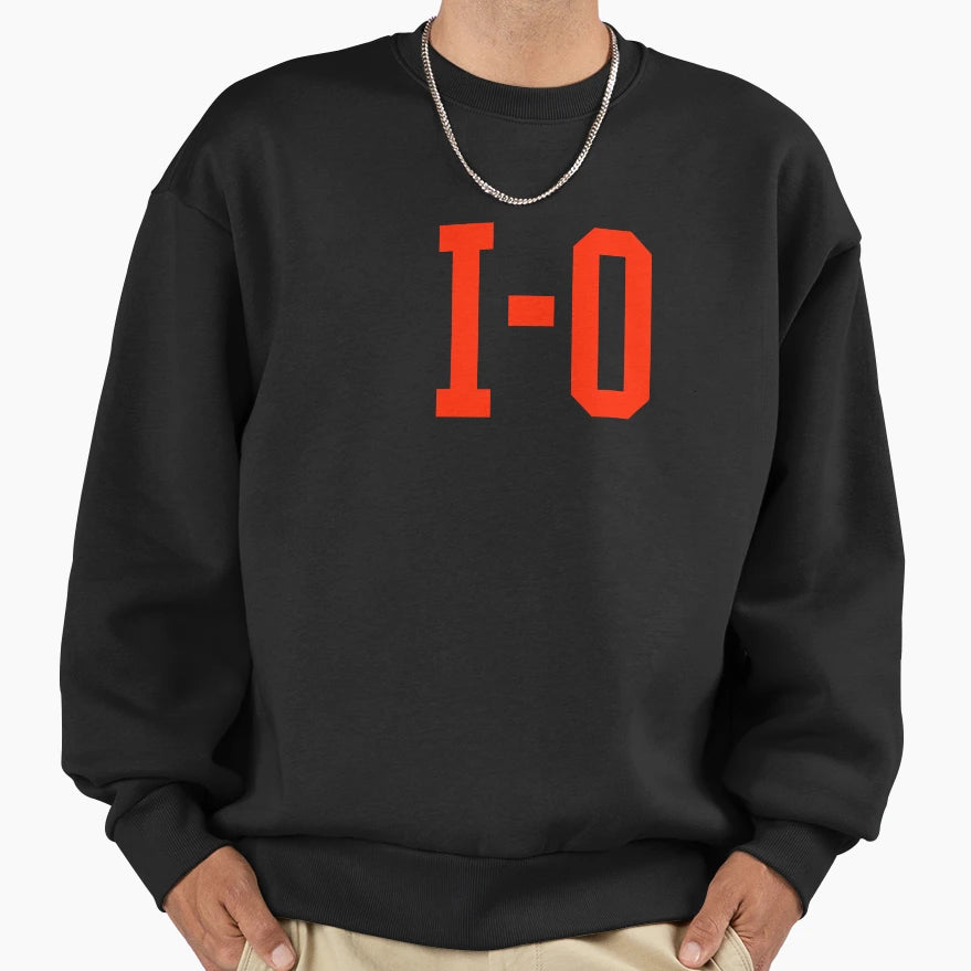 Scarlet Half I O O H I O Ohio Sweatshirt - Streetwear Style Men Women - T-Shirt, Sweatshirt, Hoodie