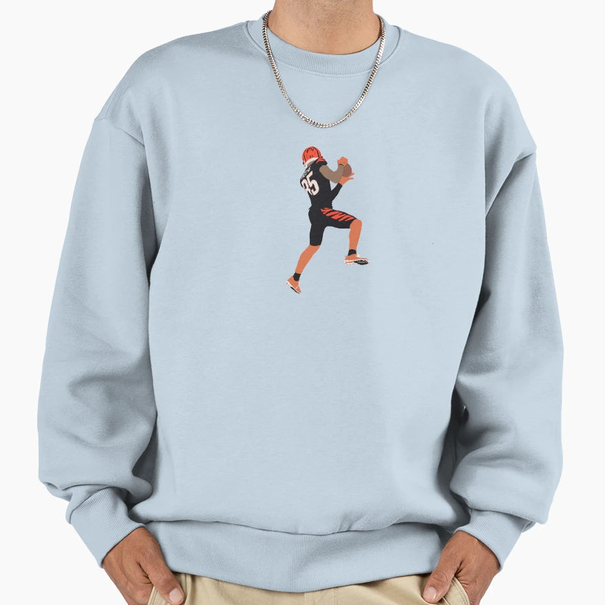 Higgins Sweatshirt - Streetwear Style for Adults - T-Shirt, Sweatshirt, Hoodie