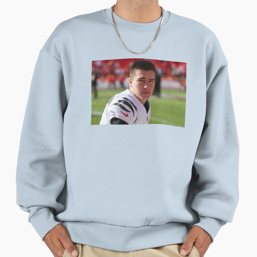 Evan Mcpherson Sweatshirt - Minimalist Print for Adults - T-Shirt, Sweatshirt, Hoodie