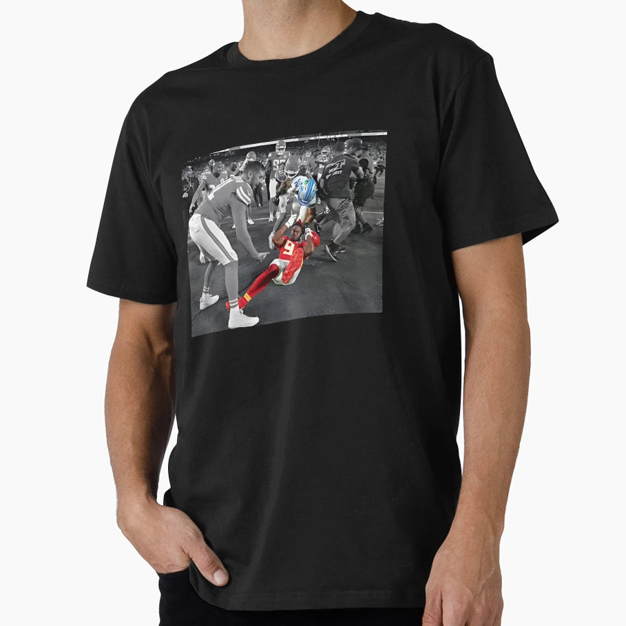 Intense Aerican Fotball Tackle Moment T-Shirt - Novelty Apparel Unisex - T-Shirt, Sweatshirt, Hoodie