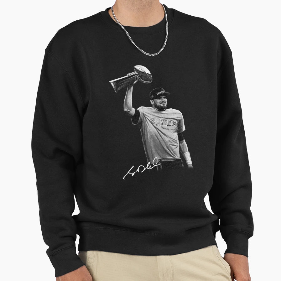 Sam Darnold Champions Sweatshirt - Trendy Graphic Men Women - T-Shirt, Sweatshirt, Hoodie